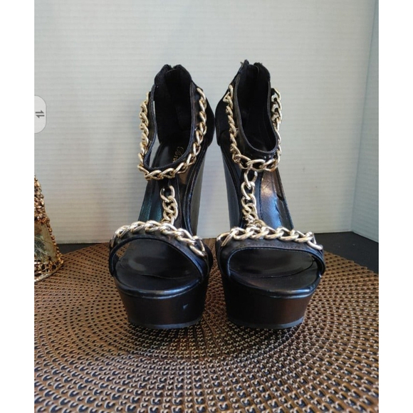 Breckelle's ViVi-05 Wedges Size 9 - Picture 3 of 6